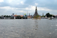 Bangkok Floods 2011 - Wat Arun - 30 October 2011