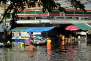 Bangkok Floods 2011 - Pinklao Bridge area - 30 October 2011 