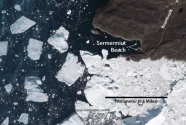 Largest icebergs strand
