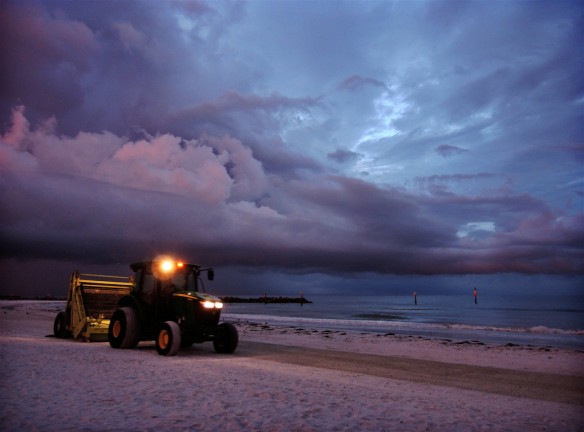 beach-cleaning-machine