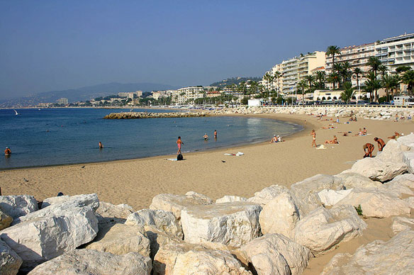 cannes plage