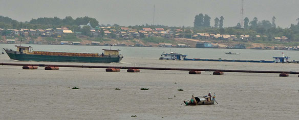 mekong-sand-barge