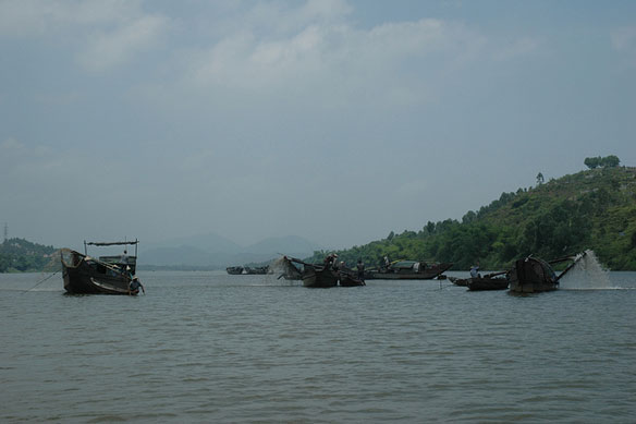 vietnam-sand-dredger