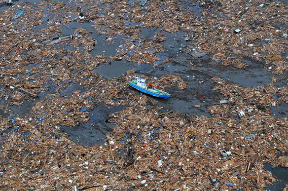 japanese-tsunami-debris-navy