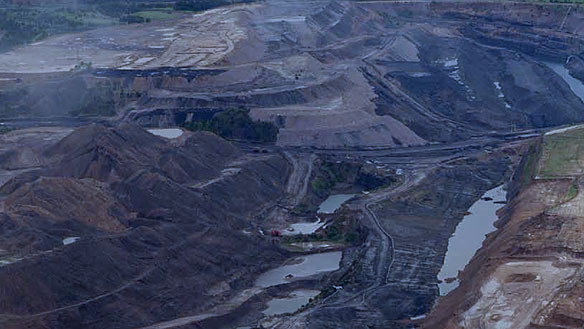 open-coal-mine-greenpeace