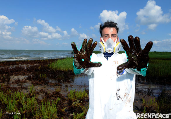 greenpeace-hands-in-bp-oil