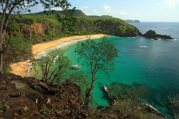 praia-do-sancho-brazil