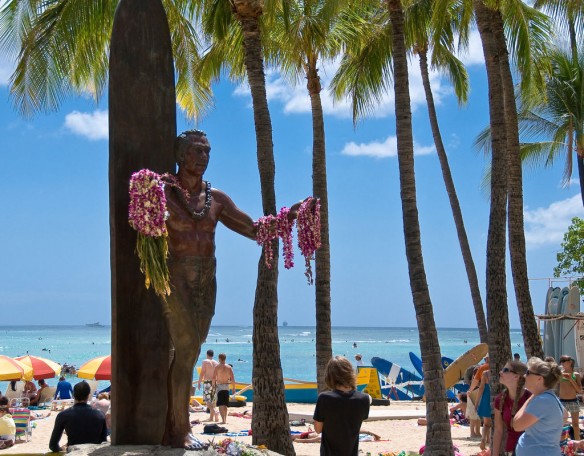 Duke-Kahanamoku-Beach