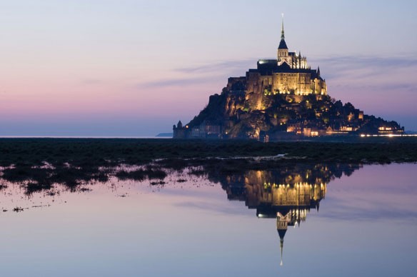 mont-st-michel-night