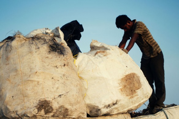 maldives-trash-1