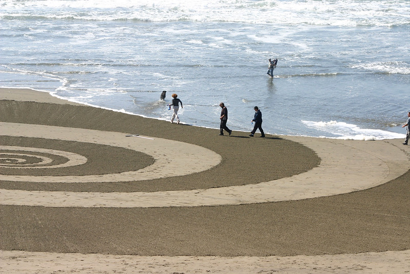 Lure of the Spiral: Jim Denevan, Ocean Beach (photo by dotpolka CC BY-NC-ND 2.0 via Flickr).